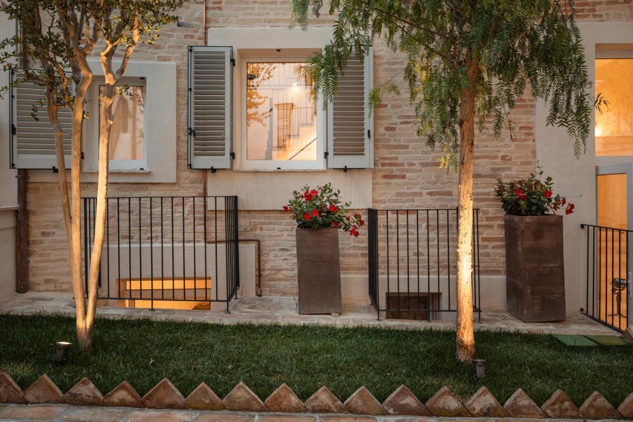 Ognissanti Guesthouse & Suites Fermo Luaran gambar