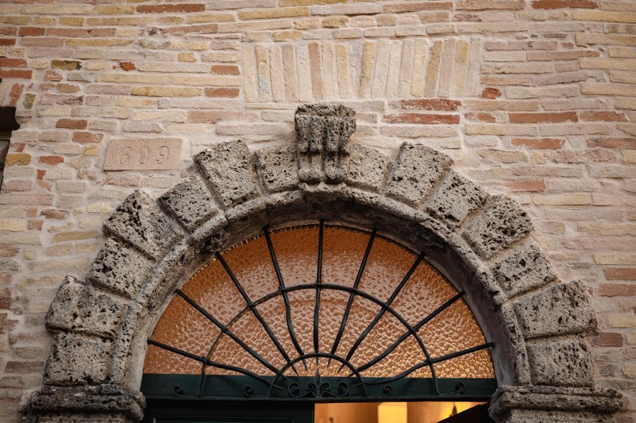 Ognissanti Guesthouse & Suites Fermo Luaran gambar