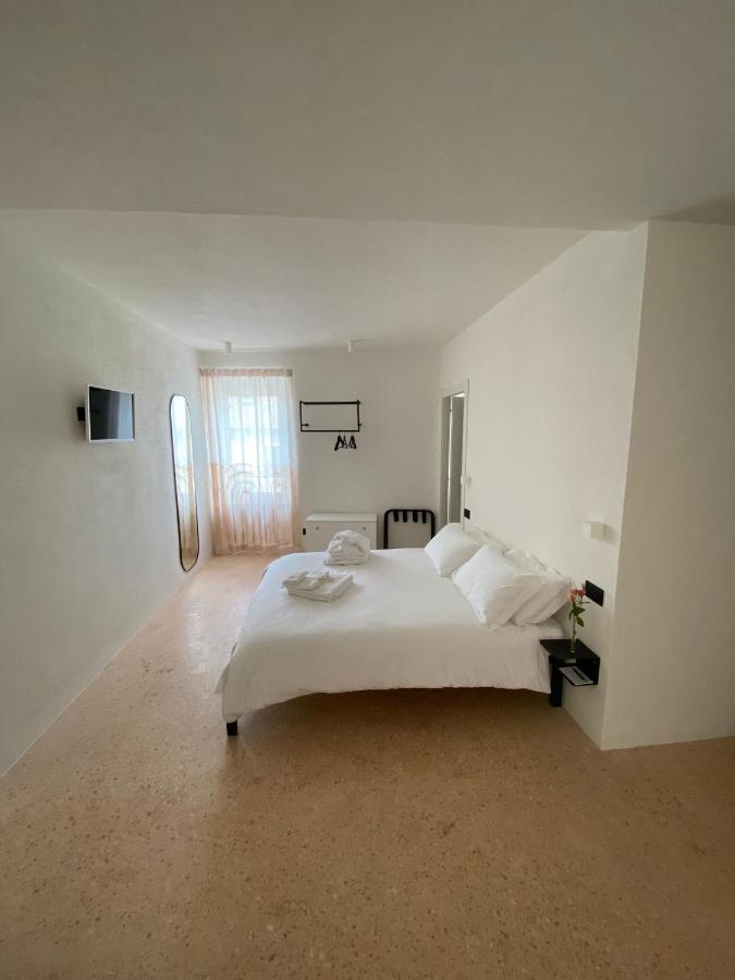 Ognissanti Guesthouse & Suites Fermo Luaran gambar